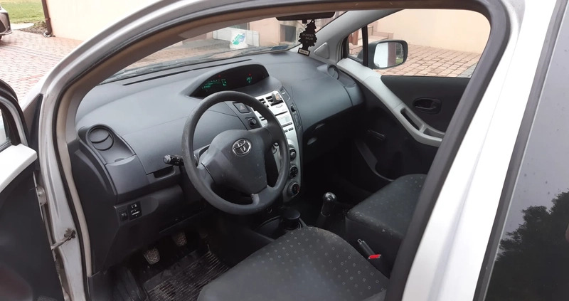 Toyota Yaris cena 7900 przebieg: 230000, rok produkcji 2008 z Łódź małe 46